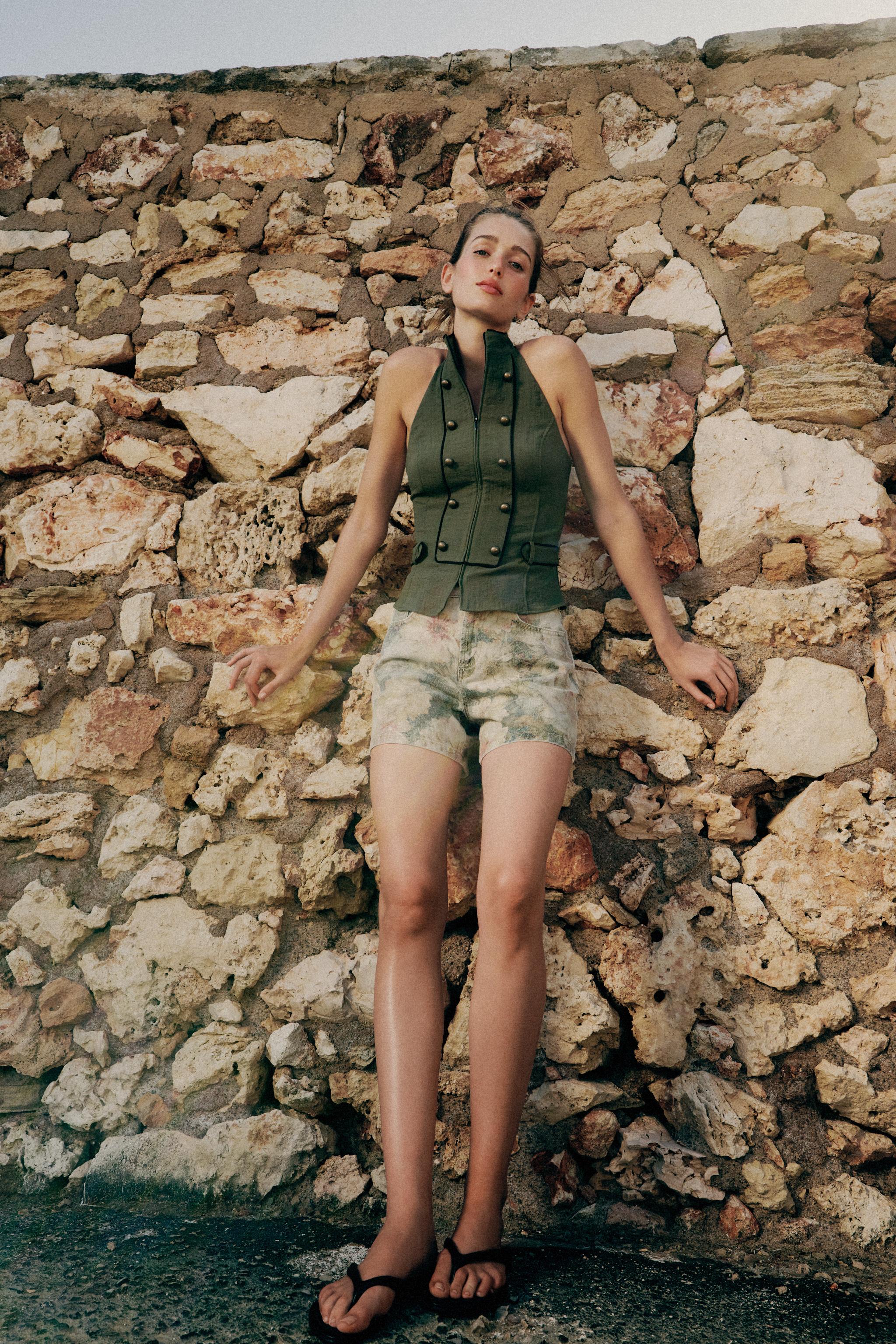 Z1975 MID-RISE FLORAL PRINT SHORTS